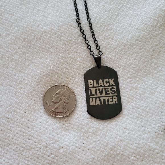 NWT BLACK LIVES MATTER Dog Tag Necklace - Picture 4 of 6